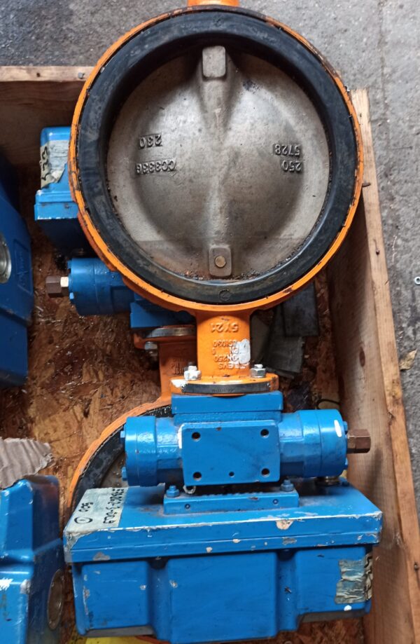 EVS Butterfly valve DN150 with Pleiger actuator EHS 3