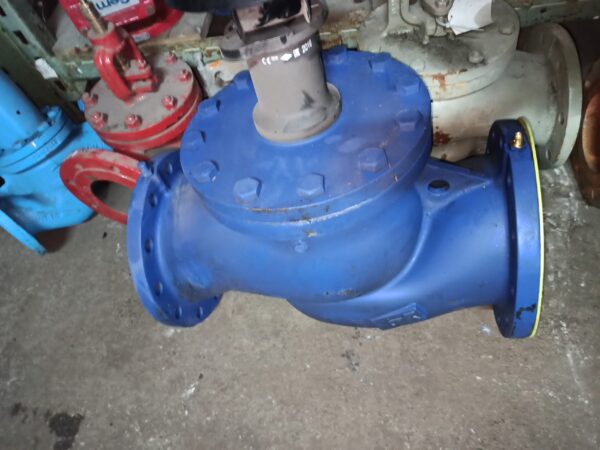 Regulating valve DN200 PN16