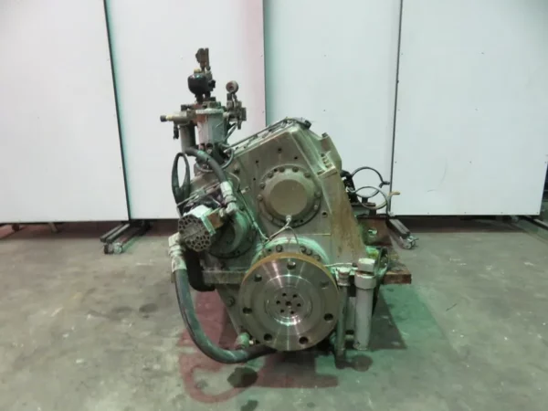 MM W8000 C - COMPLETE USED GEARBOX